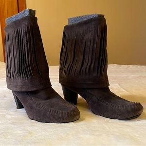 Born Women's Grey Leather Banbury Suede Boots Heeled Fringe Moccasin, Sz…